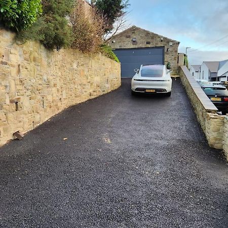 Luxury 1 Bed Coach House Apartment Huddersfield Bagian luar foto