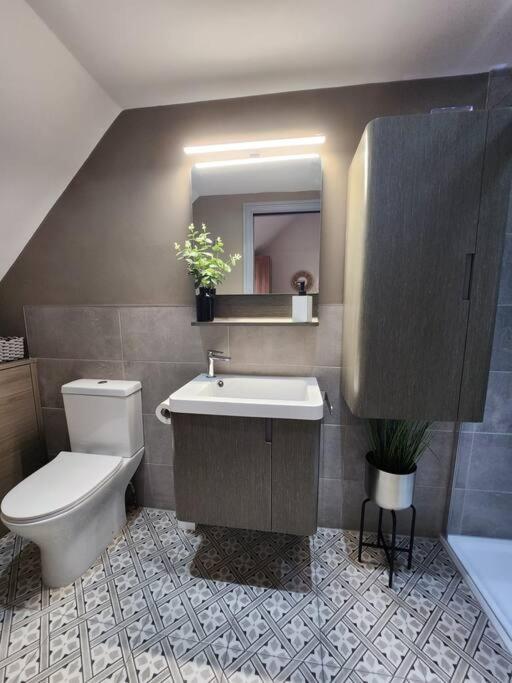 Luxury 1 Bed Coach House Apartment Huddersfield Bagian luar foto